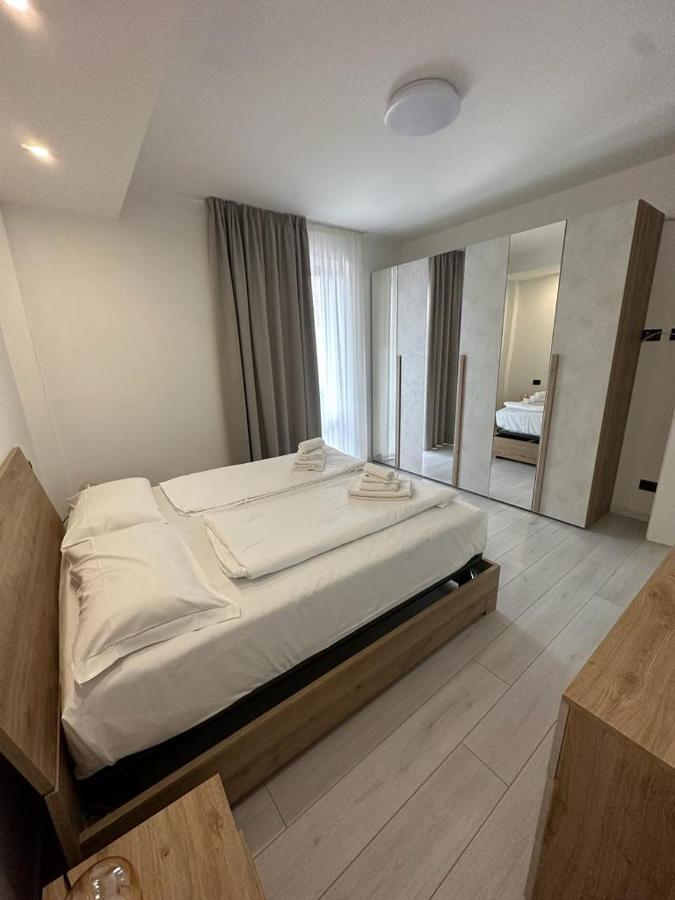 Cavour Apartment Center Bardolino Exterior foto